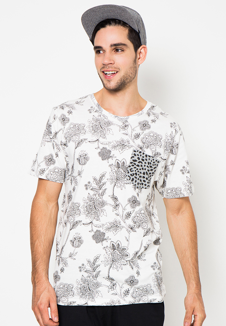 Flower Print With Pocket Round Neck T-shirt